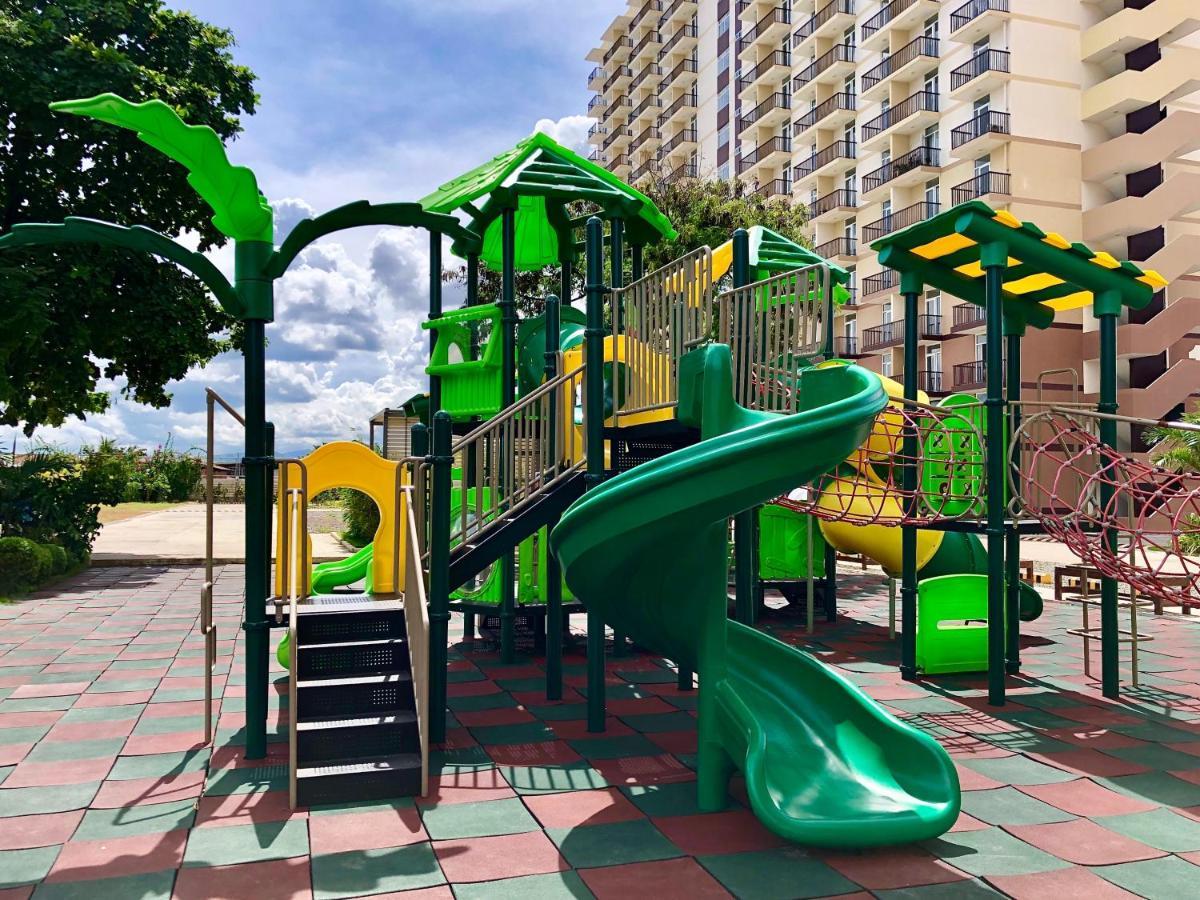 Condo W/ Balcony Near Mactan International Airport Lapu-Lapu City Exterior photo